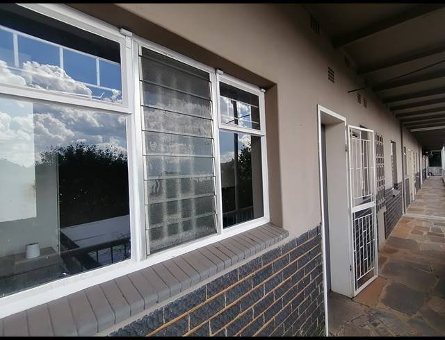 2 BEDROOM FREESTANDING FOR SALE IN ADAMAYVIEW